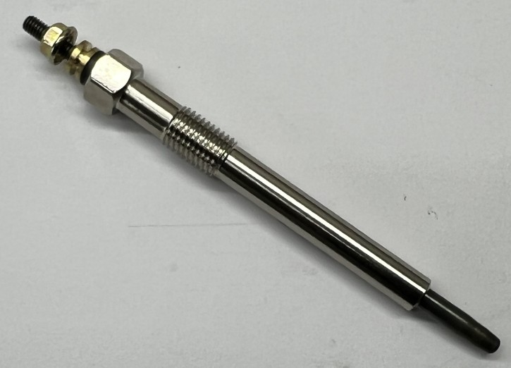 Glühkerze passend für Kubota D1302-DI | D1402-DI | D1703-DI | D1803-DI | V2203-M-DI | V2403-M-DI